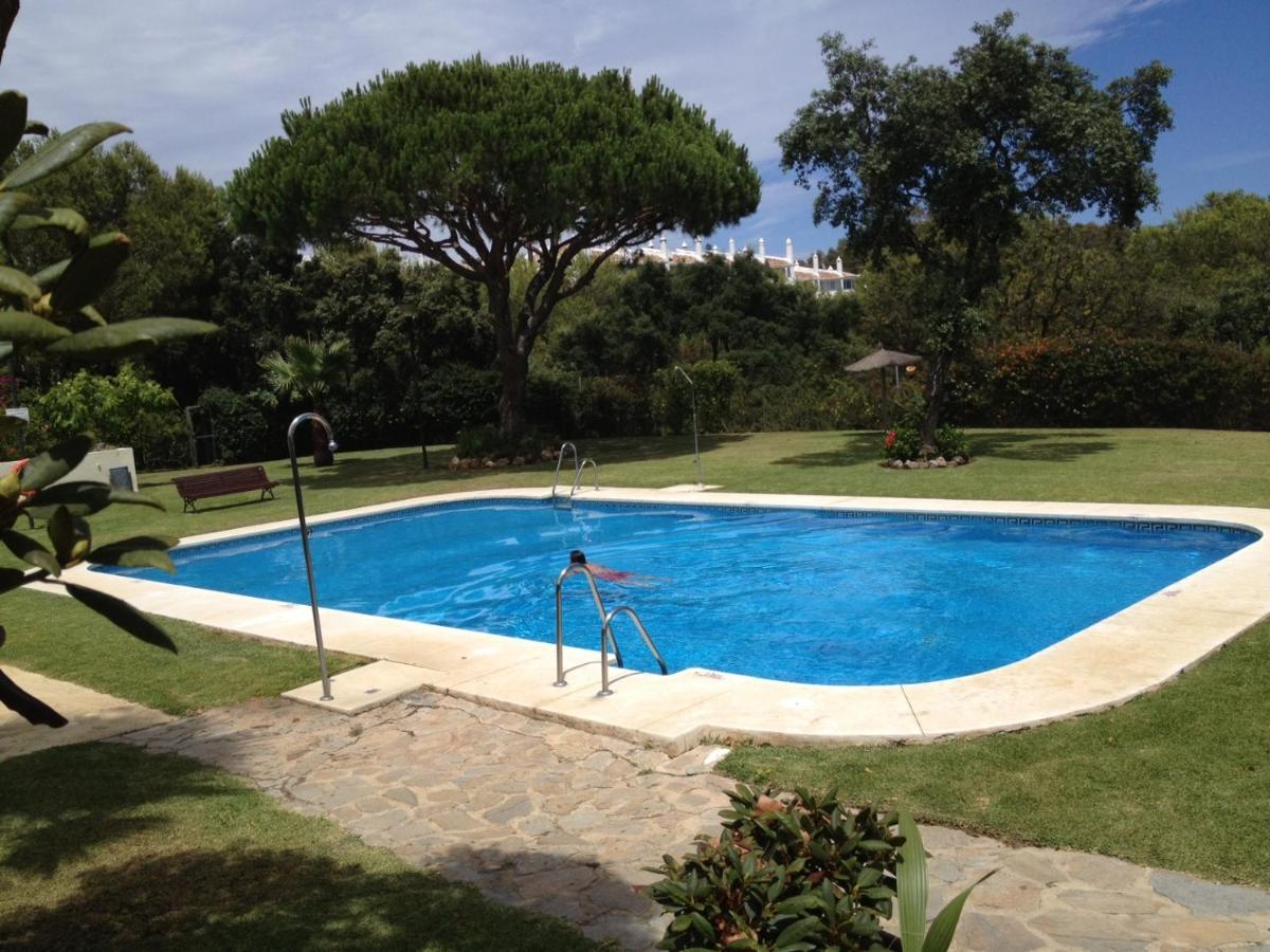 Beautiful Holiday Apartment 2 Bedroom Beach And Pool Malaga Marbella Calahonda Royale Mijas Costa Spain 외부 사진