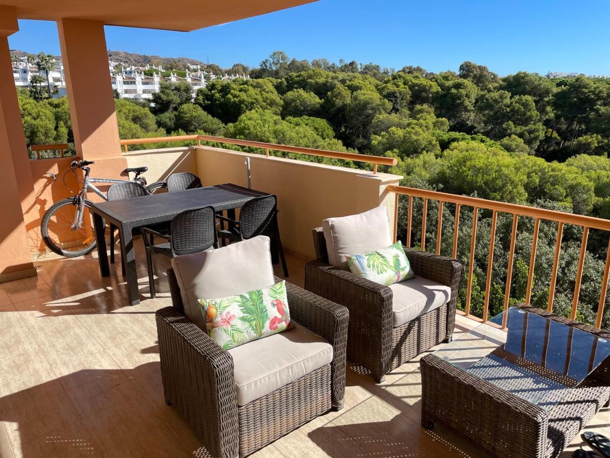Beautiful Holiday Apartment 2 Bedroom Beach And Pool Malaga Marbella Calahonda Royale Mijas Costa Spain 외부 사진